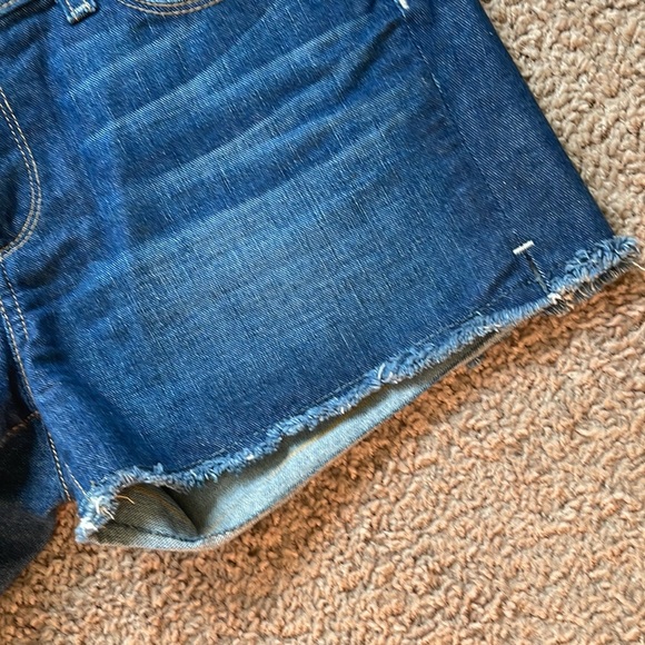 PAIGE - LIKE NEW  - Paige Denim Cut Off Jeans - SZ 31 - Picture 6 of 6